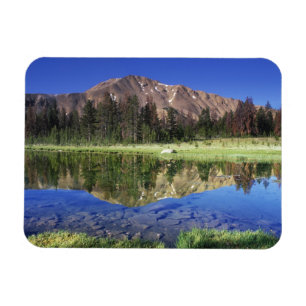 Sägezahnberge spiegeln sich im Fourth of July Magnet