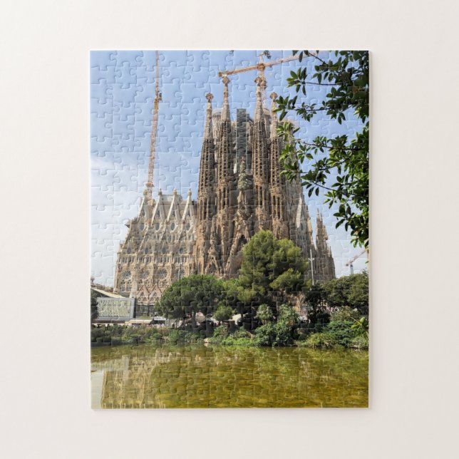 Sagrada Familia Basilica Sehenswürdigkeit Barcelon (Vertikal)