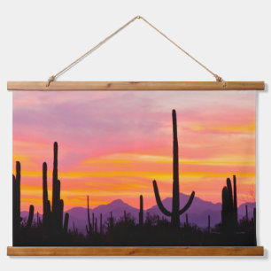 Saguaro Cactus Forest at Sunset Wandteppich Mit Holzrahmen