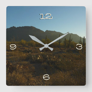 Saguaro Sunrise in Saguaro Nationalpark Quadratische Wanduhr