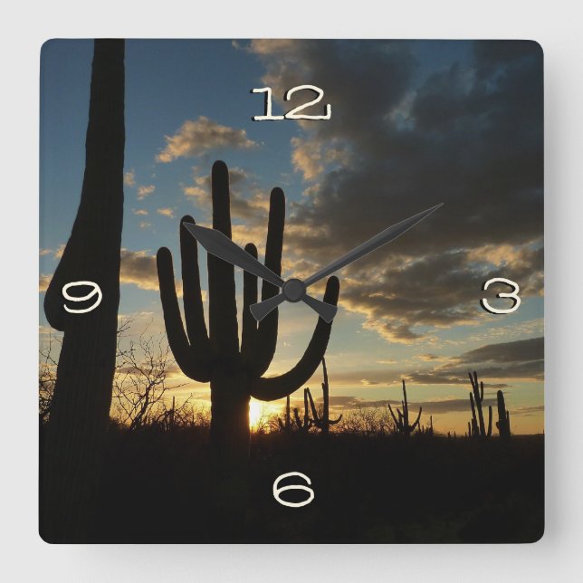 Saguaro Sunset II Arizona Wüste Landschaft Quadratische Wanduhr (Vorderseite)