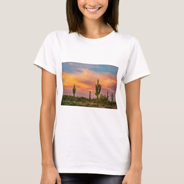Saguaro-Wüsten-Leben T-Shirt (Vorderseite)