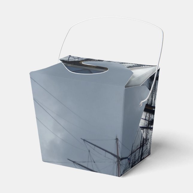 Sail Shrouds "Take Out Gevor Box" Geschenkschachtel (Vorderseite)