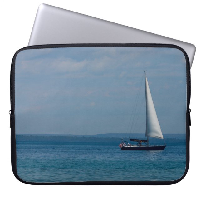 Sailing Mackinac Laptopschutzhülle (Vorderseite)