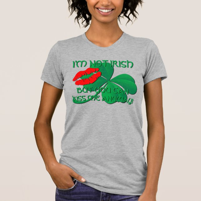 Saint Patricks Kleeblatt Kiss T-Shirt (Vorderseite)