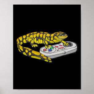Salamander Playing Video Game Salamanders Gamers Poster