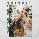 Salbei-grünes modernes minimales Retro-Foto Folien Feiertagskarte<br><div class="desc">Retro Typografie moderne minimale Weise grün Foto Weihnachten. Text- und Hintergrundfarben können angepasst werden. Teil einer Sammlung</div>
