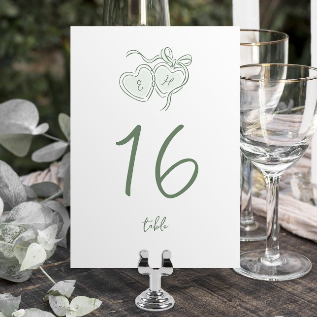 Salbei-Handgemalte-Herzen-Monogramm-Whimsical-Hoch Tischnummer (Sage Hand Drawn Hearts Monogram Whimsical Wedding Table Number)