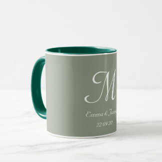 Salbeigrün und weiß elegantes Monogramm Anfangsnam Tasse