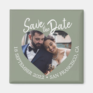 Salbeigrüne Foto Moderne Schrift Save-the-Date-Kar Magnet