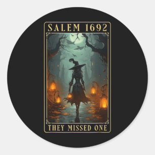 Salem 1692 fehlte eine Halloween-Hexe Runder Aufkleber