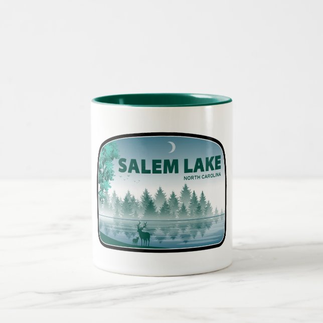 Salem Lake North Carolina Deer Zweifarbige Tasse (Mittel)