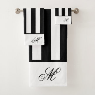 Salle de bain moderne avec rayures noir et blanc m