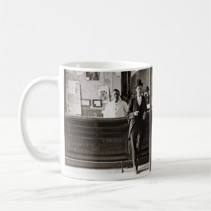 Saloon Bar Interior Men Man Cave 1890er Foto Pub Kaffeetasse