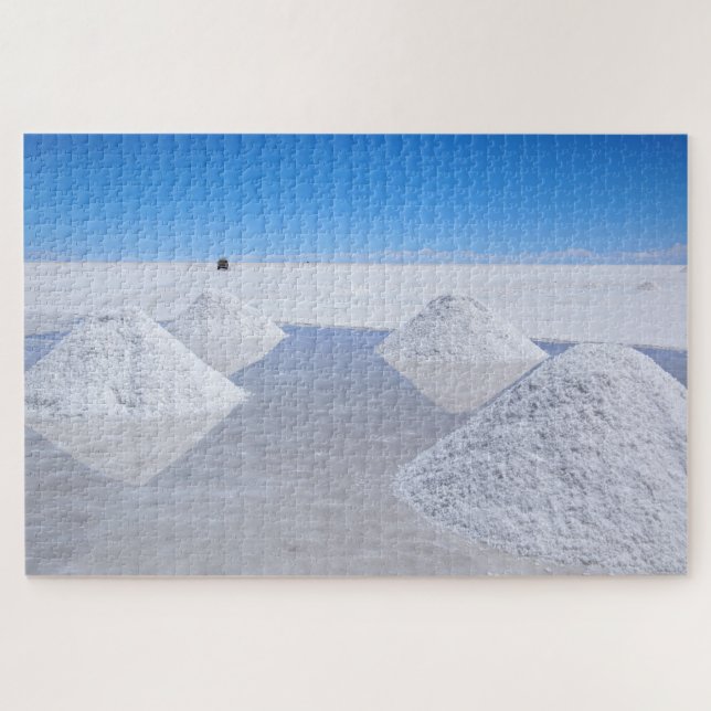 Salzebenen Salars de Uyuni mit Salzstapel (Horizontal)