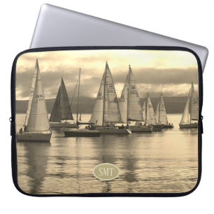 Sammlung von Yachten in Schottland. Laptopschutzhülle