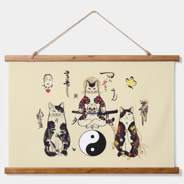 SAMURAI-KATZEN IN SKULL,SKELETON,BUTTERFLY-TATTOOS WANDTEPPICH MIT HOLZRAHMEN (Vorne)