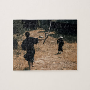 Samurai-Kriegersangriffe mit einer Klinge