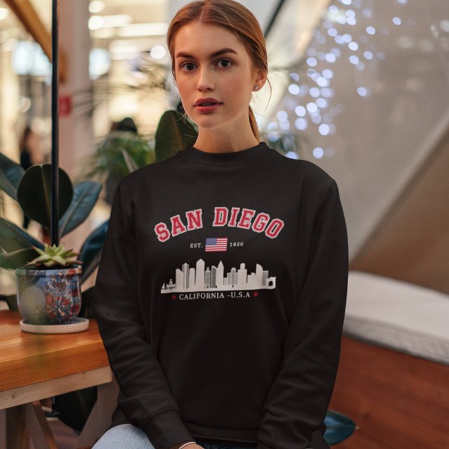 San Diego California Modern Skyline City Sweatshirt (Von Creator hochgeladen)