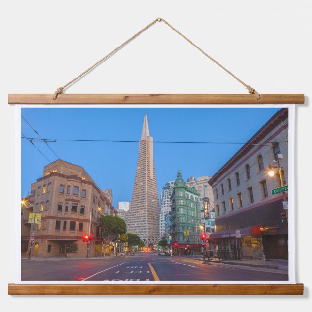 San Francisco Cityscape bei Twilight Wandteppich Mit Holzrahmen (Vorne)