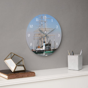 San Francisco Maritime National Historical Park Große Wanduhr