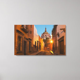 San Miguel de Allende, Mexiko. Kredit als:Nancy Leinwanddruck