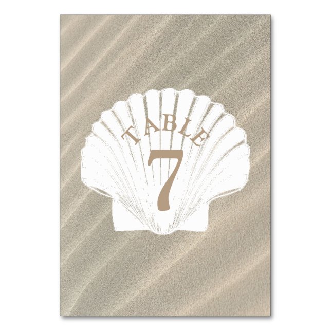 Sand and and Seashell tan Wedding Tischnummer Card (Vorderseite)