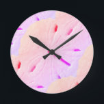 Sand Dollar Beach Pink Lila Ombre Art Abstrakt Runde Wanduhr<br><div class="desc">Entworfen mit dem Bild von Sand-Dollar-Muster in buntem,  künstlerischen Hintergrund,  ist dies perfekt für Strand-Haus-Dekoration oder Weihnachten,  Urlaub Geschenke!</div>