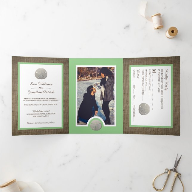Sand Dollars & Burlap, Sage Beach Wedding Suite Dreifach Gefaltete Einladung (Innenseite)