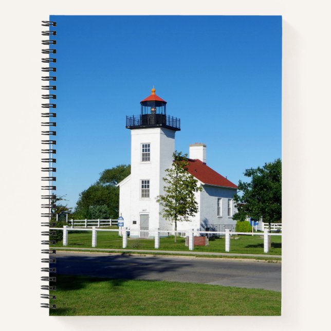 Sand Point Lighthouse Notebook Notizbuch (Vorderseite)