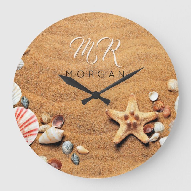 Sand & Sea Shells, DIY Name & Monogram, Wh Script Große Wanduhr (Vorderseite)