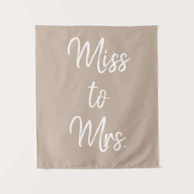 Sand Tan Khaki Miss an Mrs Banner Brautparty Wandteppich (Vorderseite)
