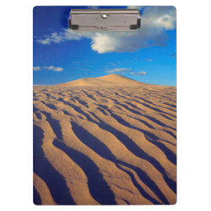 Sanddünen und Wolken Klemmbrett
