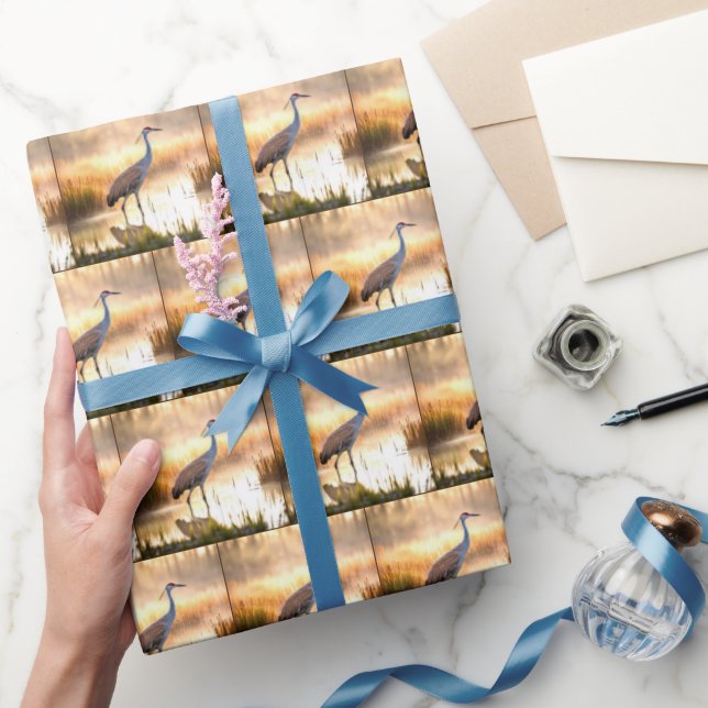 Sandhill Crane in einem Sumpf Geschenkpapier (Schenken)