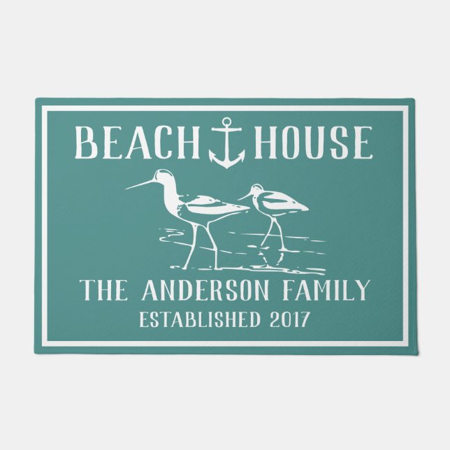 Sandpferde an der Küste und Anchor Beach House Fußmatte (Vorderseite)