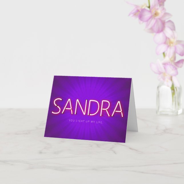 Sandra Name auf leuchtenden Neonleuchten Karte (Orchidee)