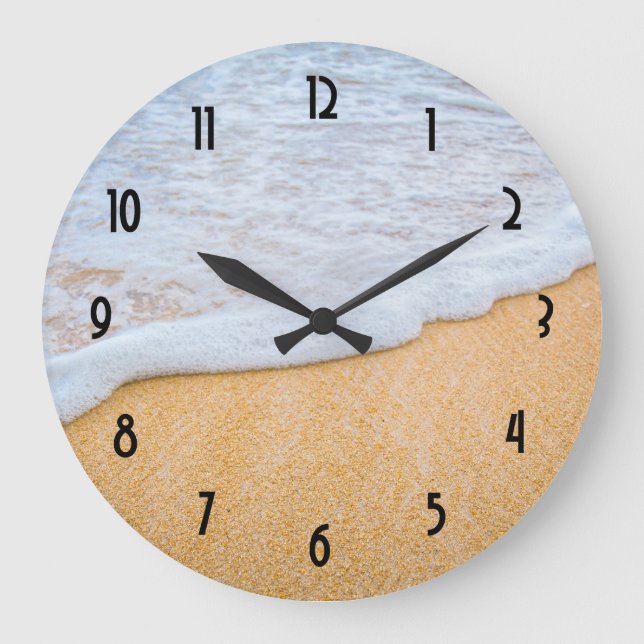 Sandy Beach mit Foamy Surf Große Wanduhr (Vorderseite)