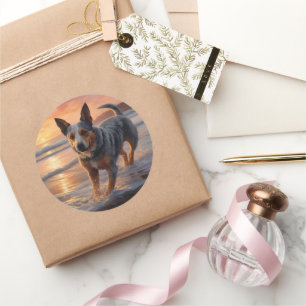 Sandy Paws Australian Cattle Dog on Beach Sunset Runder Aufkleber