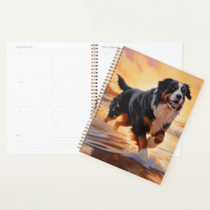 Sandy Paws Berner Sennenhund am Strand bei Sonnenu Planer