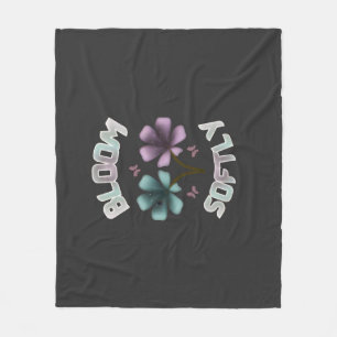 Sanft blühendes Frühlingsblumendesign Pastell Cott Fleecedecke
