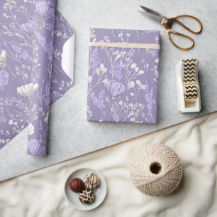 Sanfte Lavendelblüten Weiße Blumengestaltung Geschenkpapier
