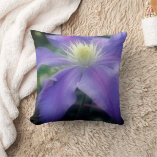 Sanfte lila Clematis-Blütenblätter Kissen