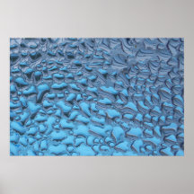 Sanfte Regentropfen aus blauem Glas