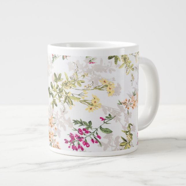 Sanftes Blumenmuster Jumbo-Tasse (Vorderseite Rechts)