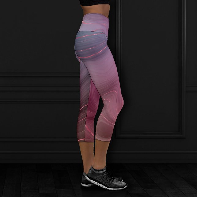 Sangria Strata | Moody Pink und Lila Luxe Agate Capri Leggings (Von Creator hochgeladen)