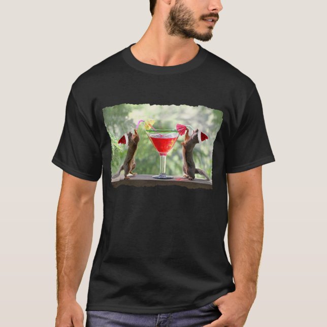 Sankt-Eichhörnchen, die ein Cocktail trinken T-Shirt (Vorderseite)