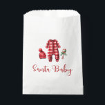 Santa Baby Christmas Baby Dusche Geschenktütchen<br><div class="desc">Weihnachtsdusche zum Thema Weihnachten mit Baby-Kleidung und schwarzem Büffel kariert.</div>