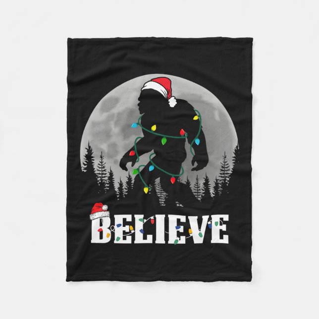 Santa Bigfoot Christmas Lights Funny Sasquatch Bel Fleecedecke (Vorderseite)