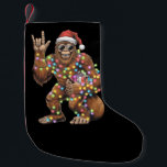 Santa Bigfoot Christmas Lights Rock Funny Kleiner Weihnachtsstrumpf<br><div class="desc">Santa Bigfoot Christmas Lights Rock Funny Sasquatch Glaube</div>