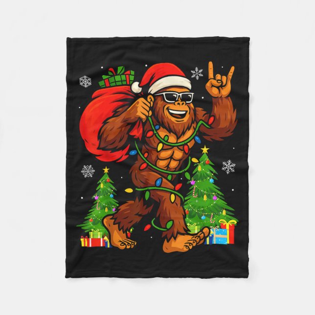 Santa Bigfoot Christmas Tree Xmas Lights Funny Sas Fleecedecke (Vorderseite)